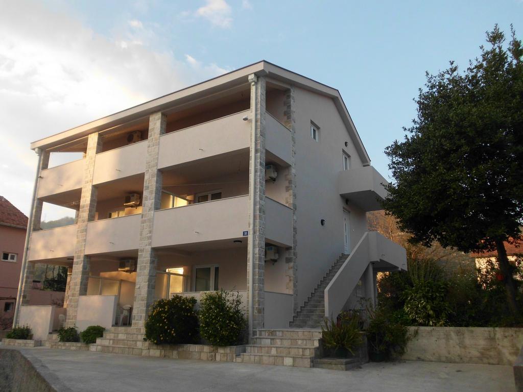 Apartments Samardzic Tivat Luaran gambar