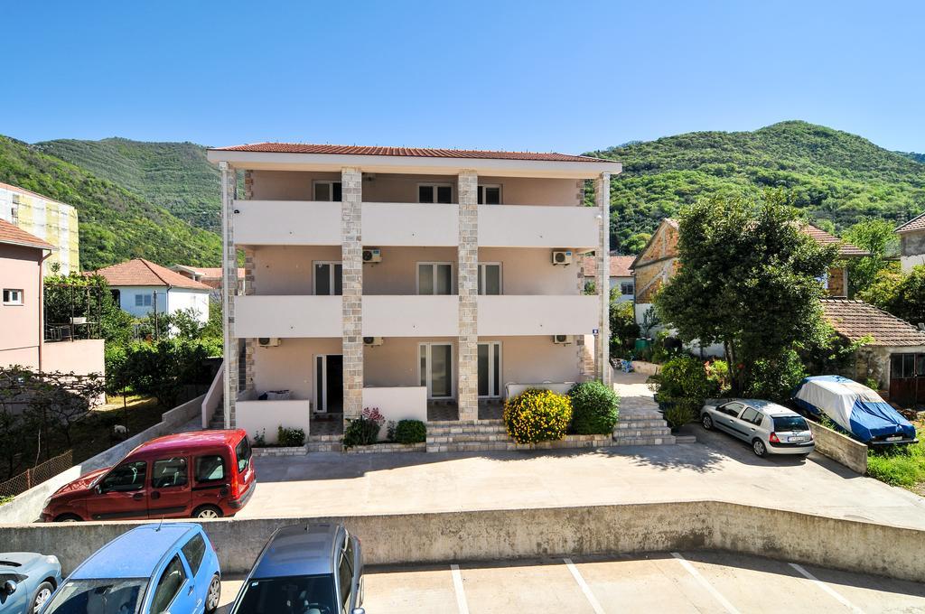 Apartments Samardzic Tivat Luaran gambar